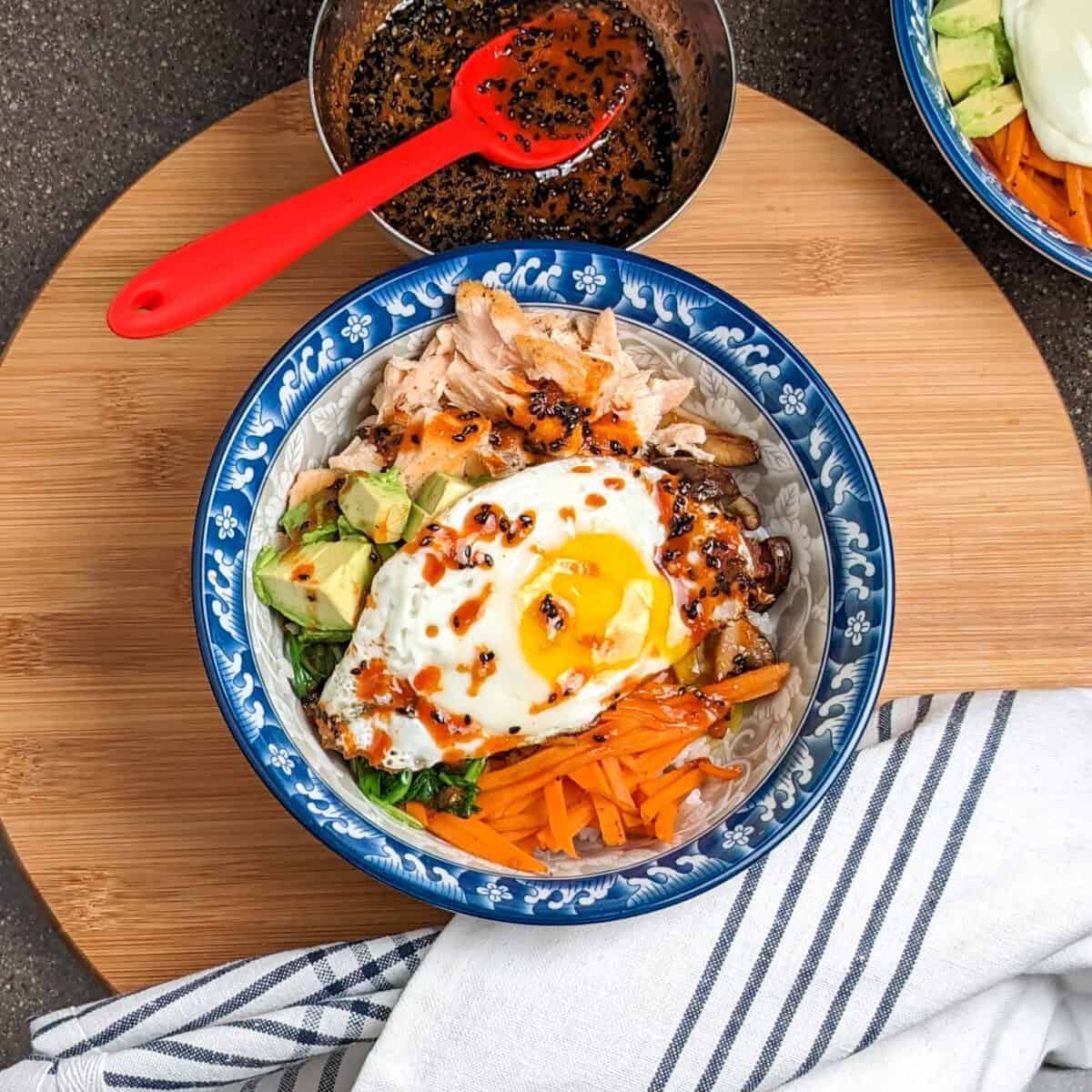 Sesame Chili Salmon Rice Bowl - Just Maika Cooking