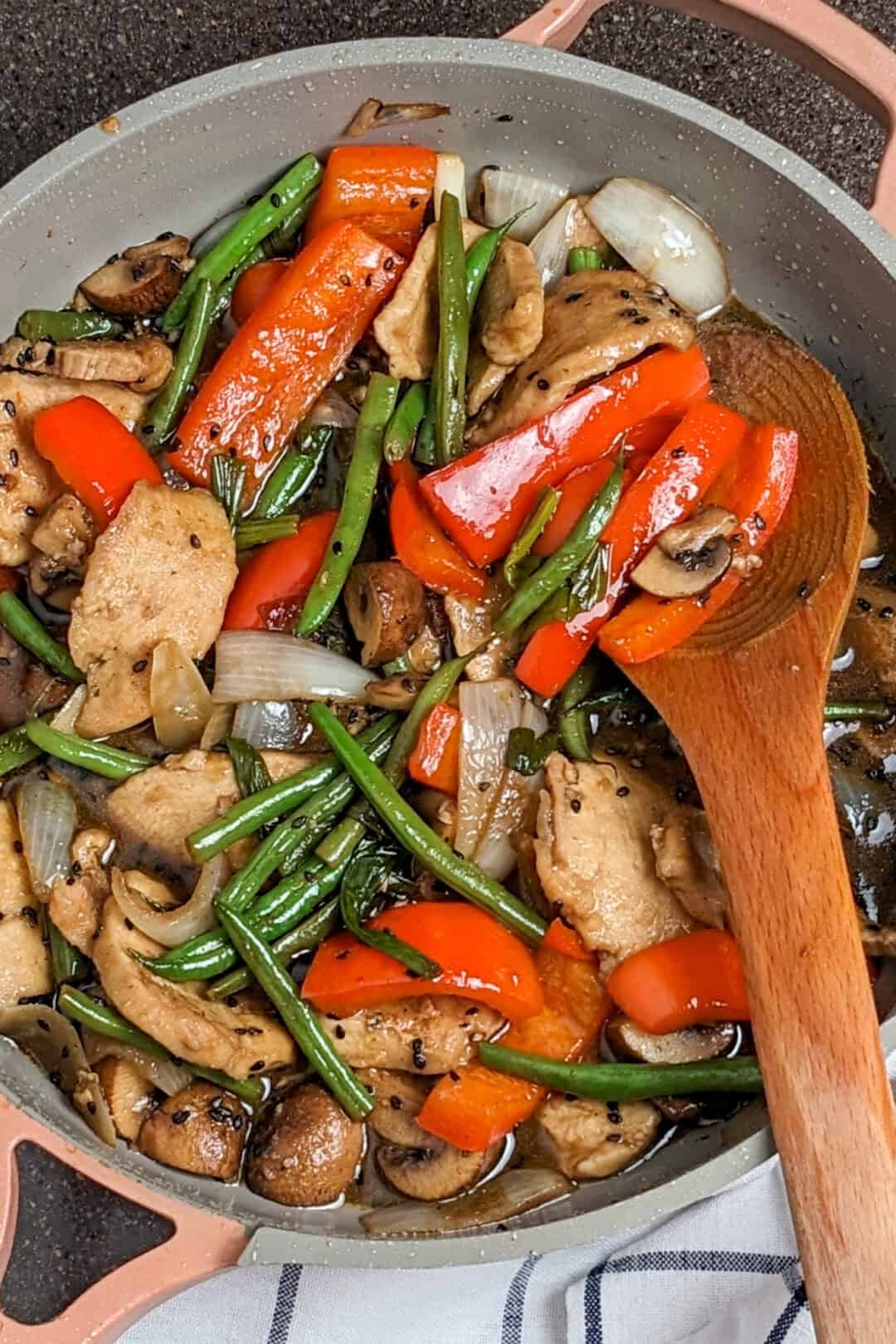 Chicken Stir-fry in Spicy Hoisin Sauce - Just Maika Cooking