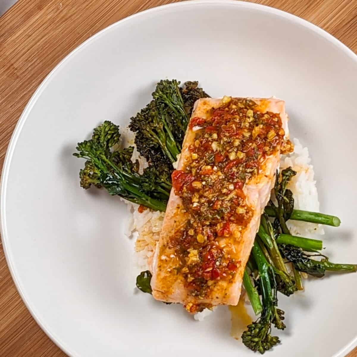 Calabrian Pepper Basil Baked Salmon and Broccolini - Just Maika Cooking