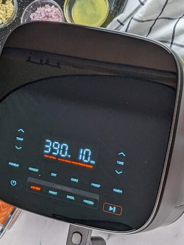 top view of the cosori turboblaze air fryer.