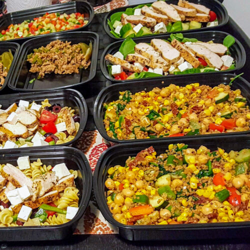 prepared dinners in containers.