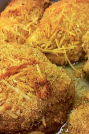 Golden crispy garlic parmesan baked chicken, perfect for a flavorful dinner or lunch.